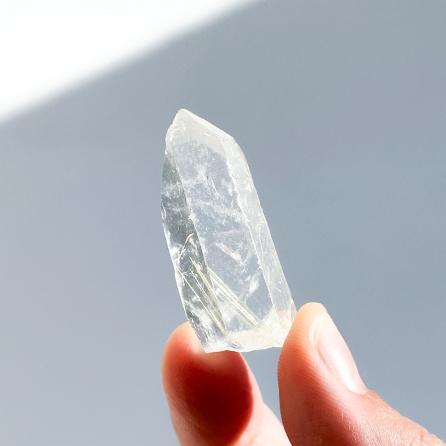 自立します◎バイーア産ルチルインクォーツ 原石 21◇ Rutile in Quartz◇天然石・鉱物・パワーストーン
