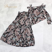 社交ダンス 衣装 スタンダード 上下セット ツーピース レッスンウェア パーティ衣装 PASTIME パスタイム 黒 ブラック系 リボン 長袖 かわいい 華やか 可愛い 大人用 ダンス映え フェスティバル 撮影用 ポリエステル製 着心地良い ストレッチ ダンスレッスン ウェア レディース かわいいデザイン トレンド 人気 おしゃれ イベント用 体型カバー フォーマル