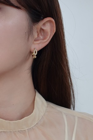 5/9(土)発売 chain zircon hoop pierce