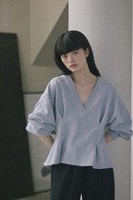 DU260712 Vneck Tuck Design Sweat