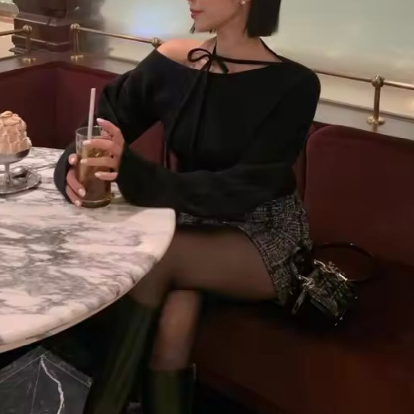 ribbon choker soft knit top