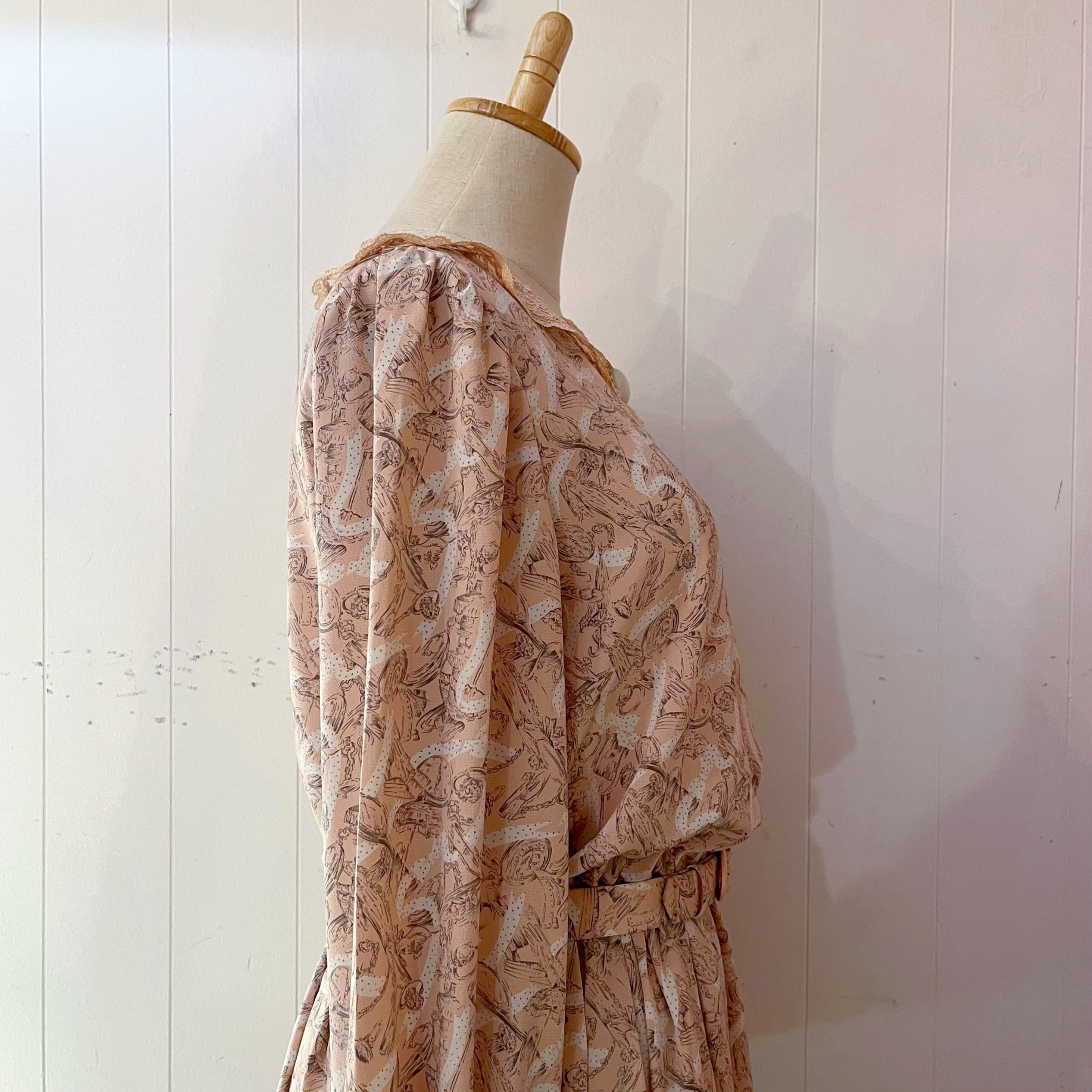 antique paris pattern pearl brooch one-piece