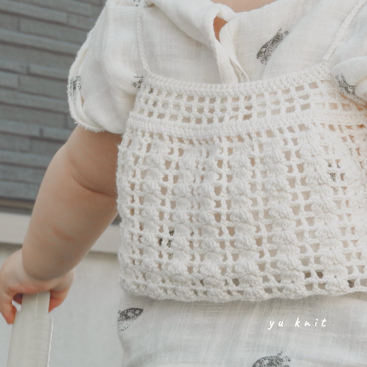 ビスチェ (ホワイト) 手編み の ベビー服 | yu knit (ゆにっと 