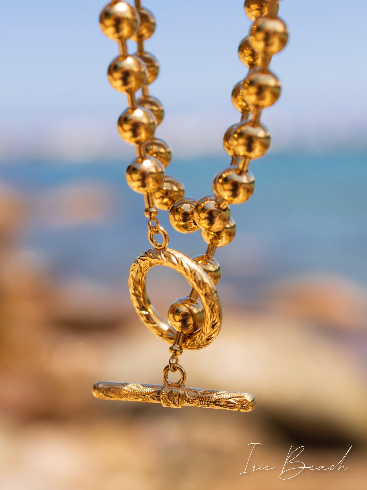 Ball chain mantel NC