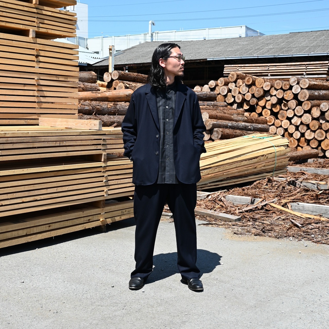 山内(ヤマウチ)ウールメッシュクロスパジャマセットアップスタイル