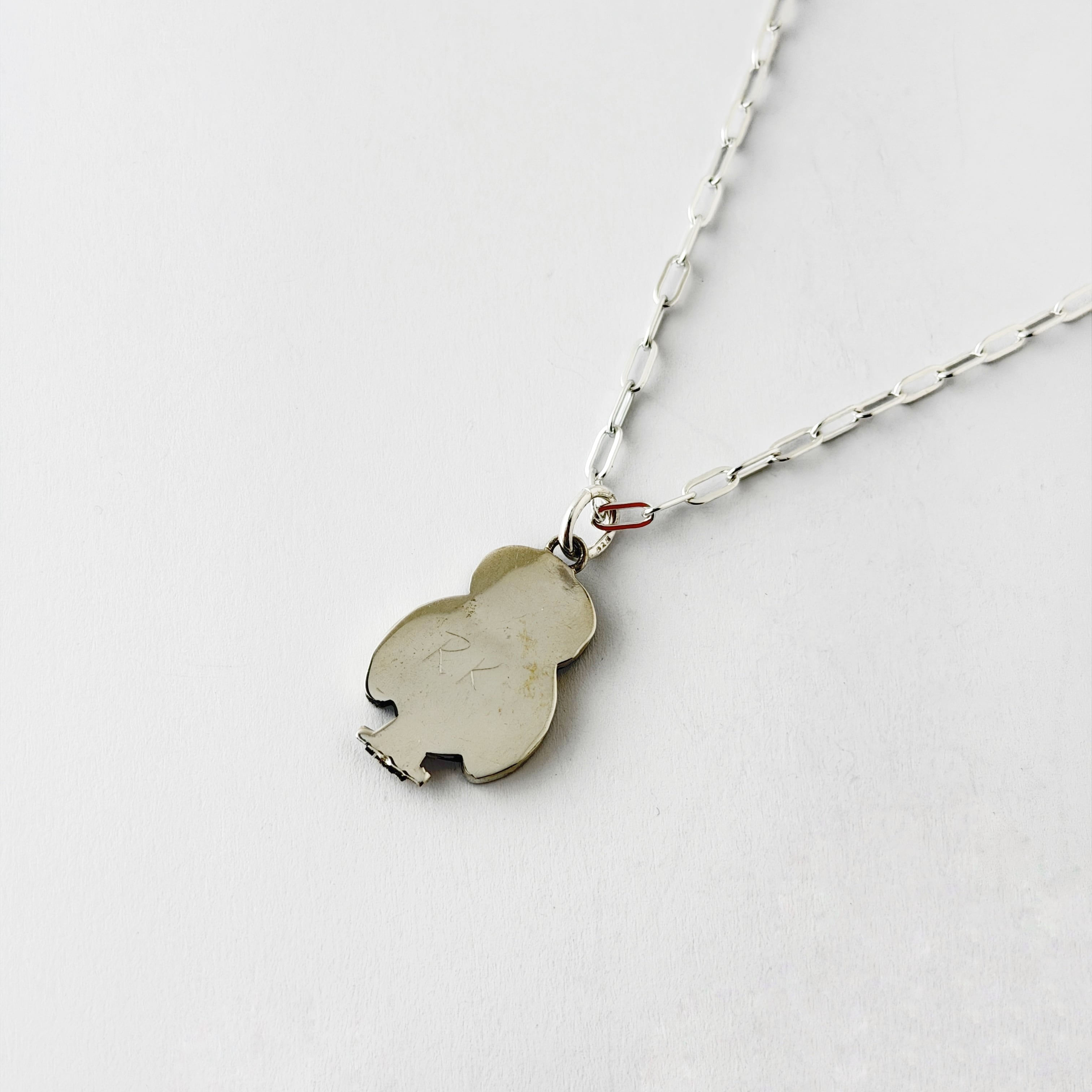インディアンジュエリー ネックレスペンダントトップ フクロウ 再入荷】《Indian Jewelry 》ZUNI フクロウ ホワイト シェル