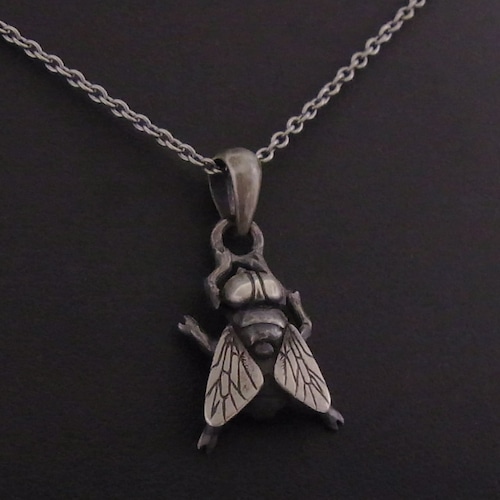 Silvery Fly Pendant M