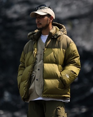 Hooded Hip-Length Down Jacket 　x00840