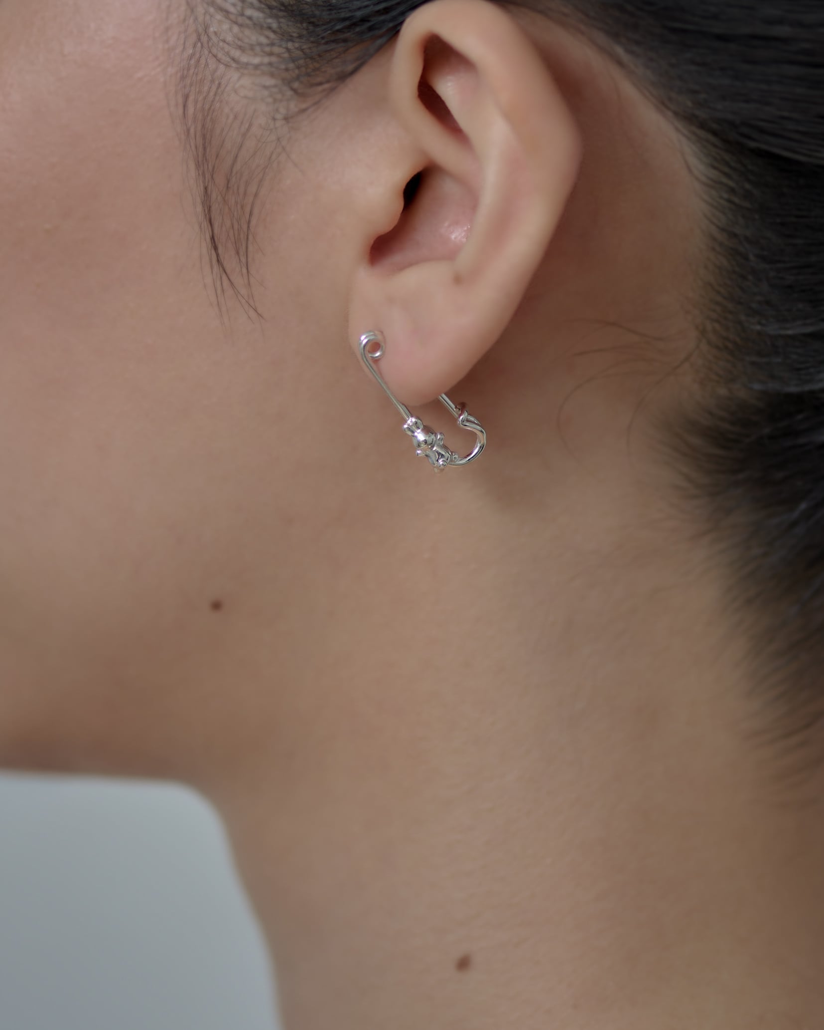 うさぎ pin earring ® SILVER925 16G 18G #LJ18002P うさぎ安全