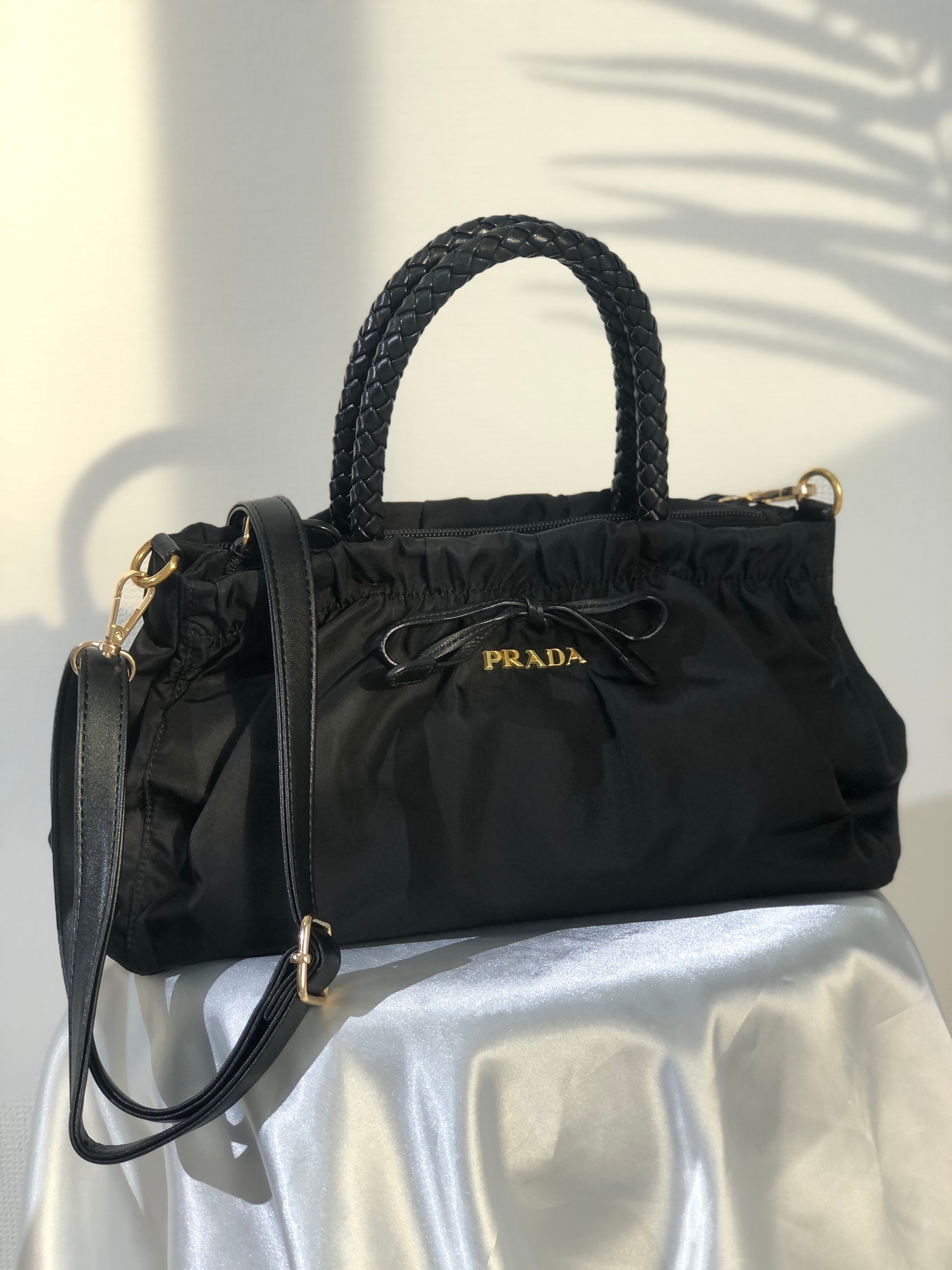 PRADA  2wayショルダーバッグ ナイロン  ギャザー  黒  ロゴ