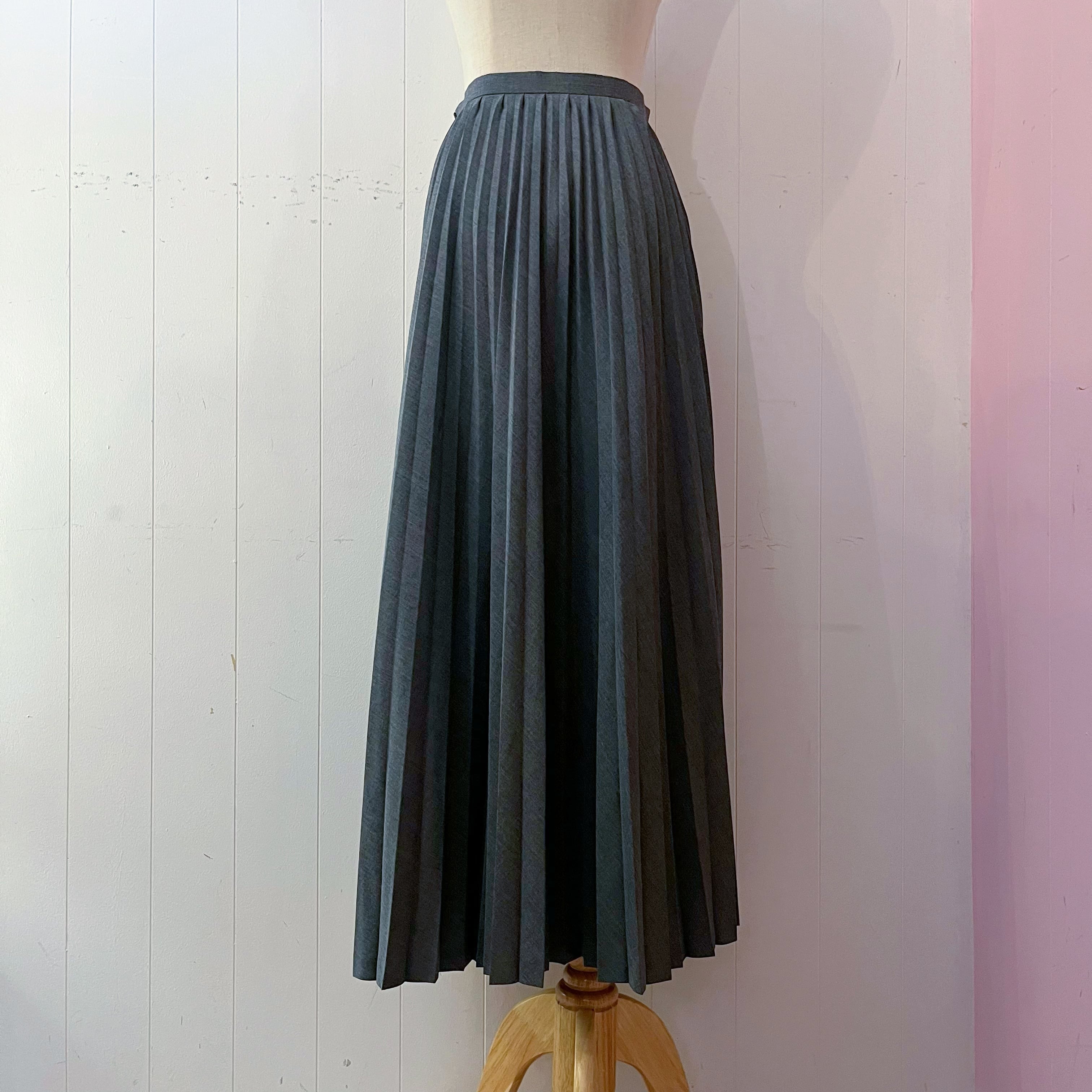gray accordion pleats skirt