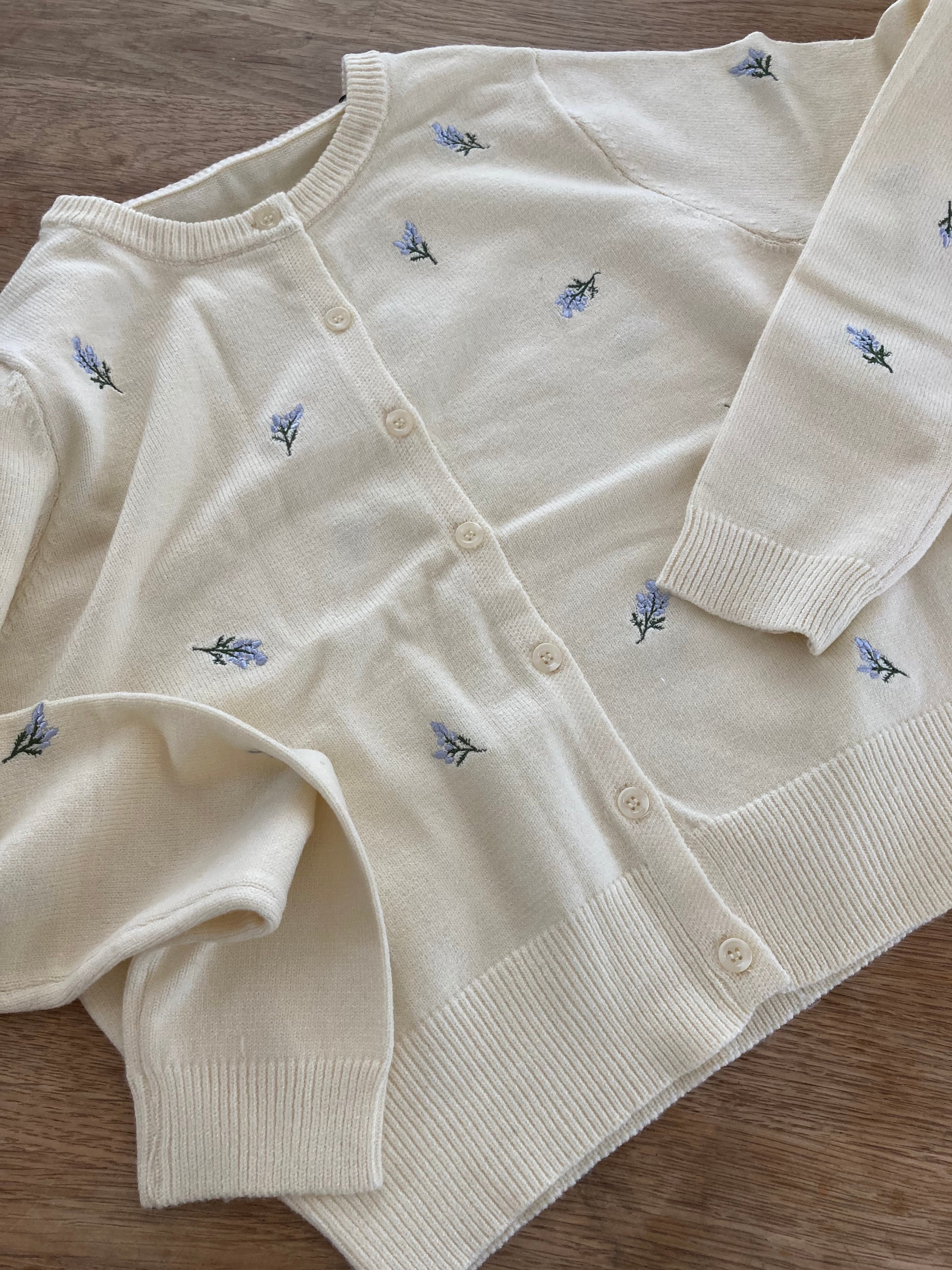 花柄刺繍ニット