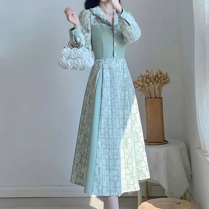 ミントグリーン お花レースのエプロンワンピース 花柄レース ミントグリーン お花レースのエプロンワンピース 花柄レース