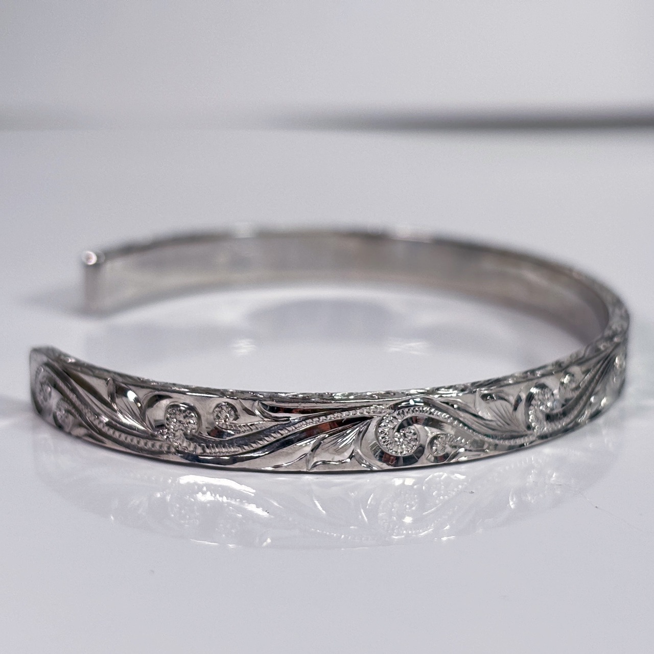 Heavyweight Hawaiian Bangle-plumeria-