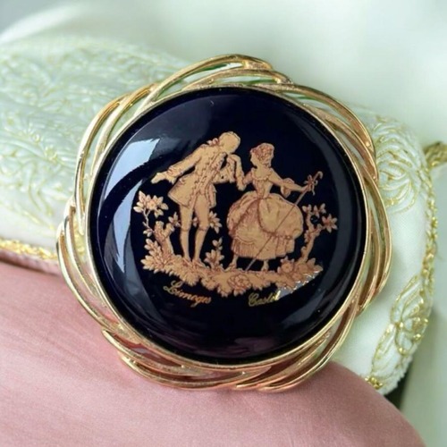 Limoges Castle ブローチ