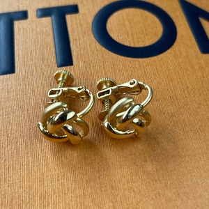 ゴールドイヤリング