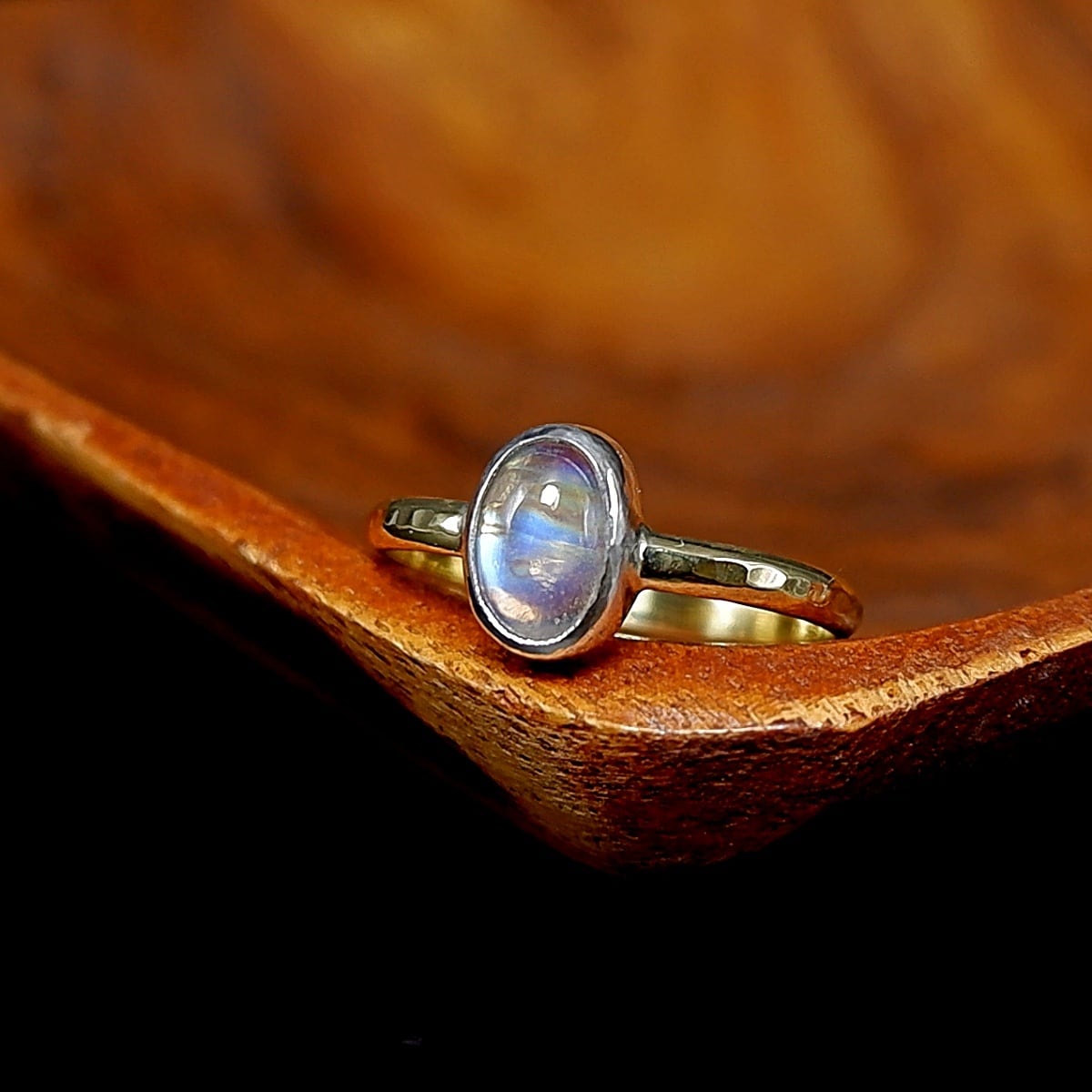 レインボームーンストーンのリング 11.5号 ～真鍮と銀の指輪～ 天然石