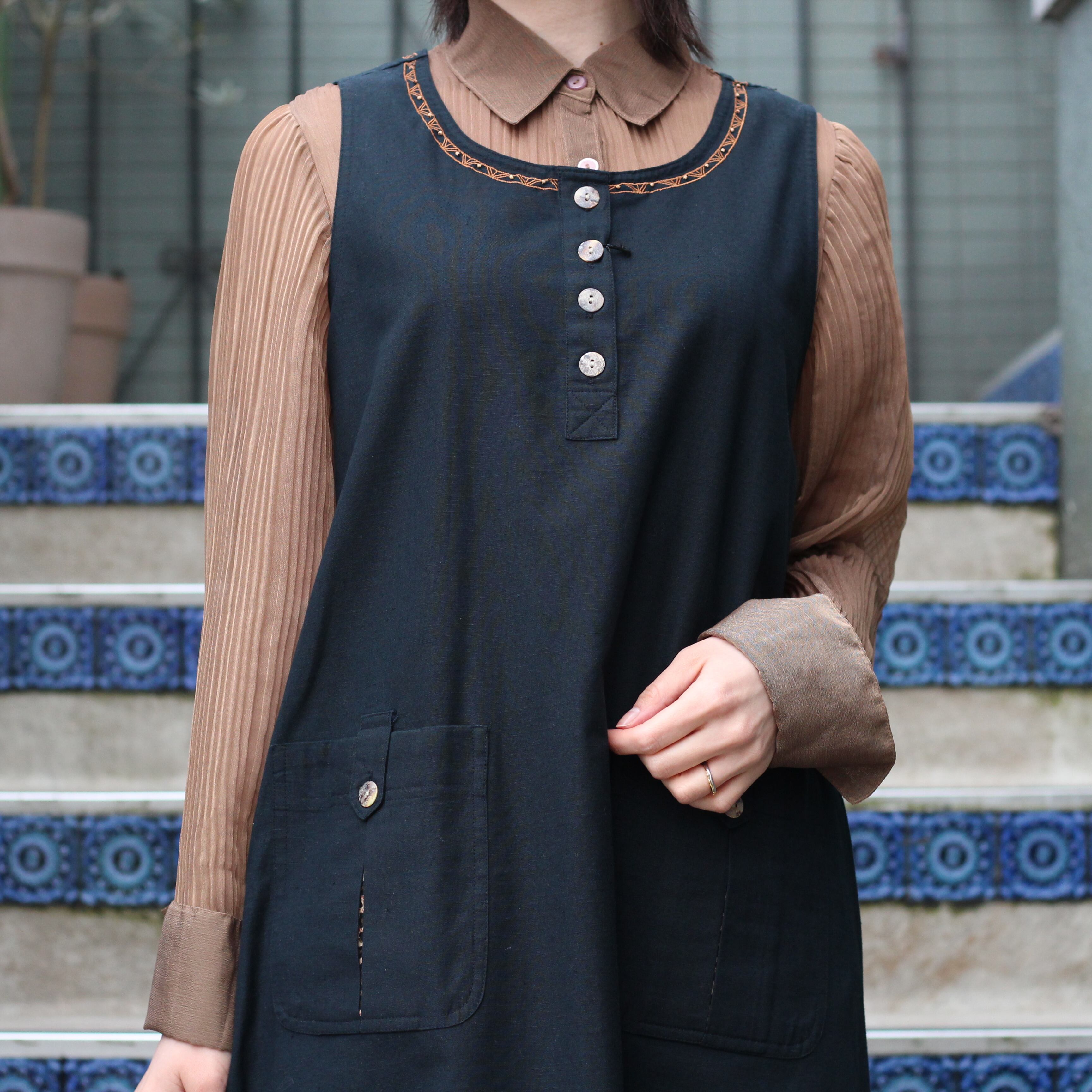 オシャレ USA VINTAGE アメリカ古着アニマル刺繍ノースリーブ