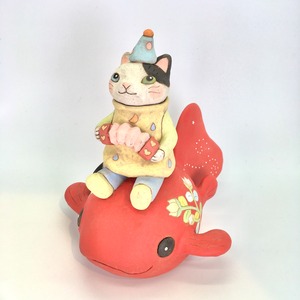 【月魚ひろこ】立体作品「金魚タクシー」