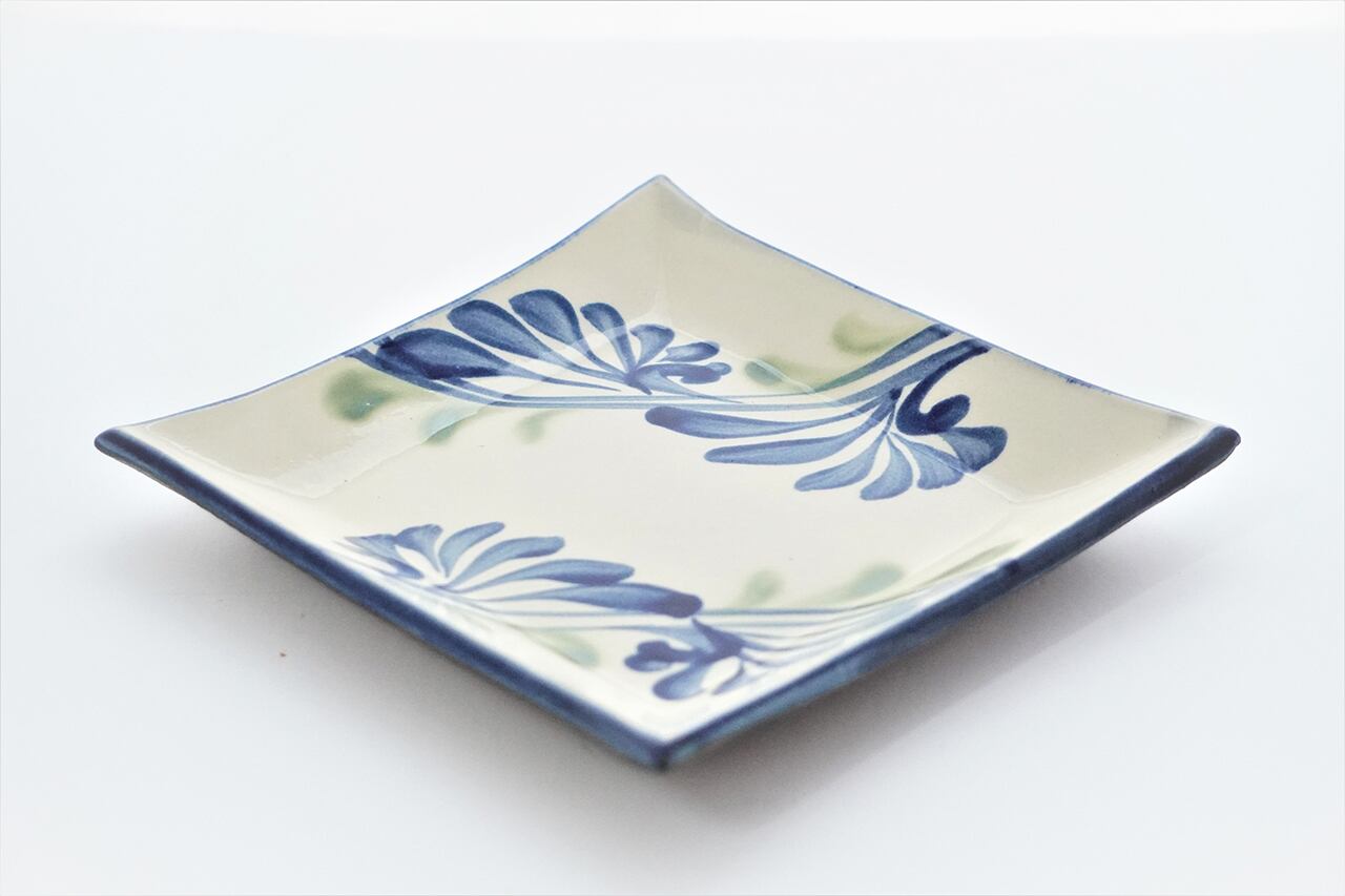 四角皿(□18) 線引唐草