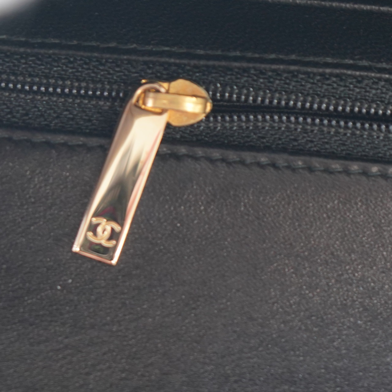 CHANEL シャネル チョコバー ラムスキン チェーン ショルダーバッグ パール ゴールド金具 7番台