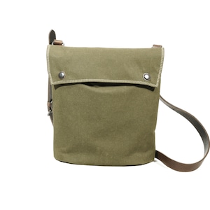 SHELTER DUCK SHOULDER <KHAKI>