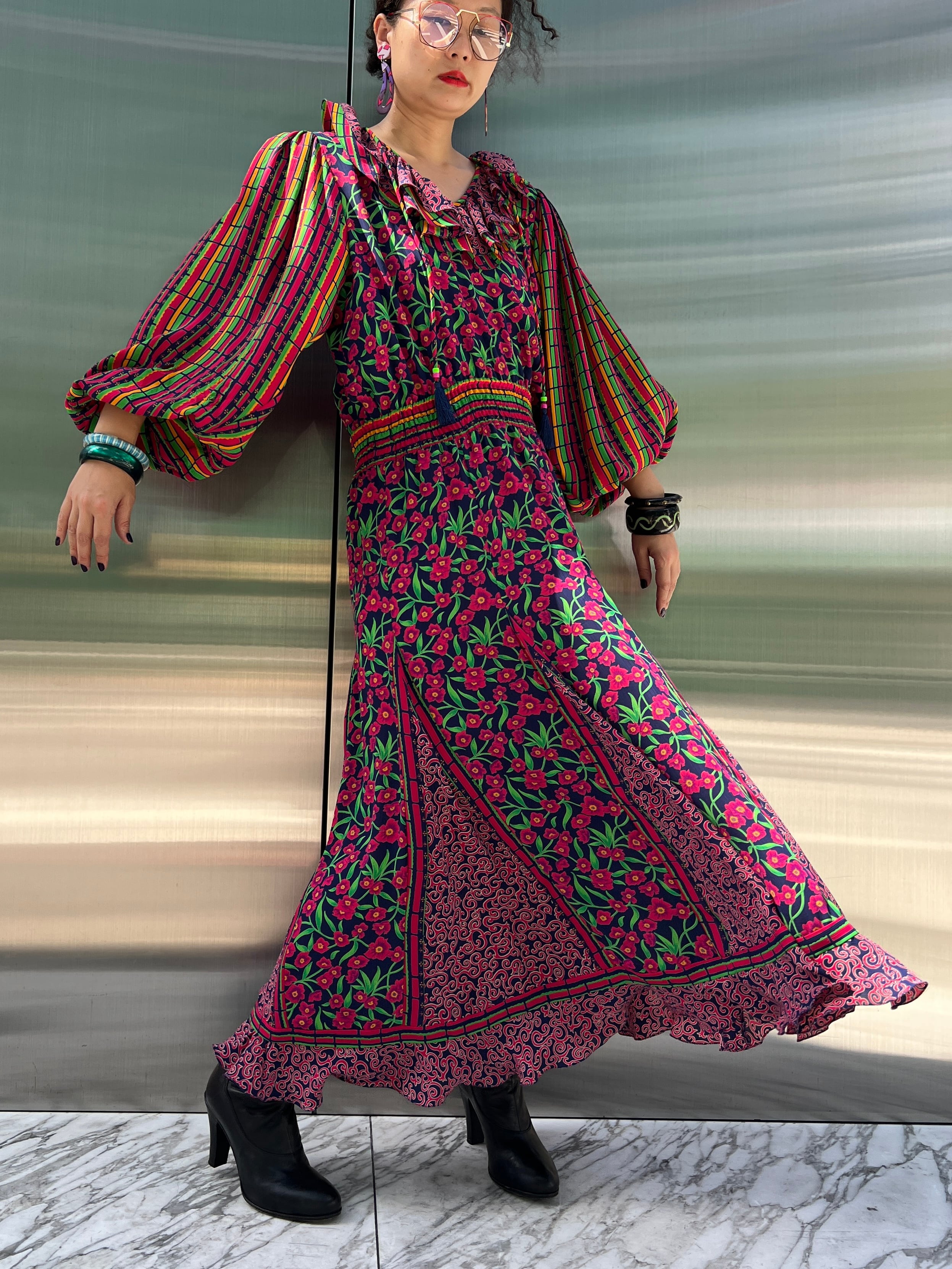 DF navy × floral maxi dress