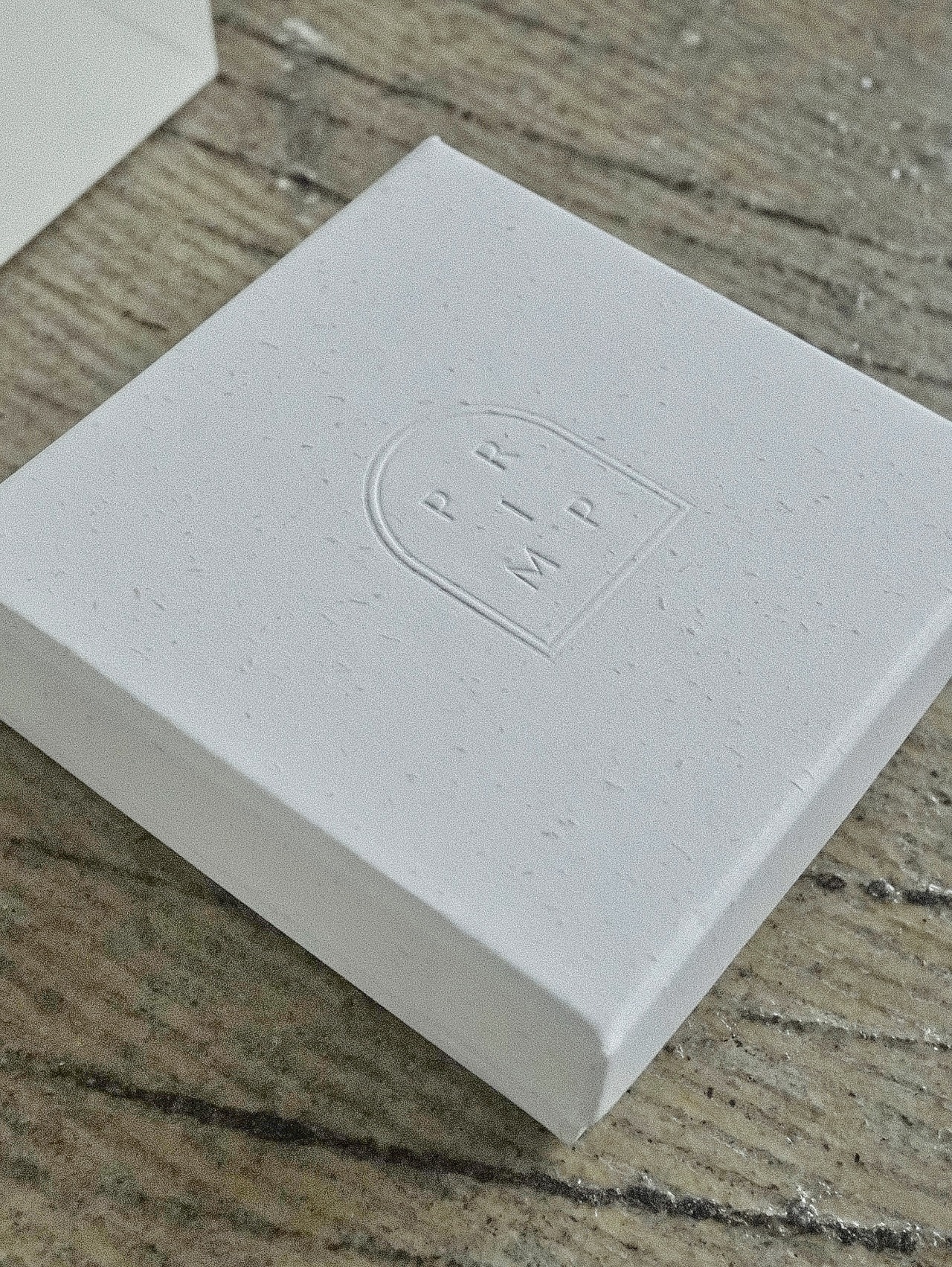 GIFT BOX