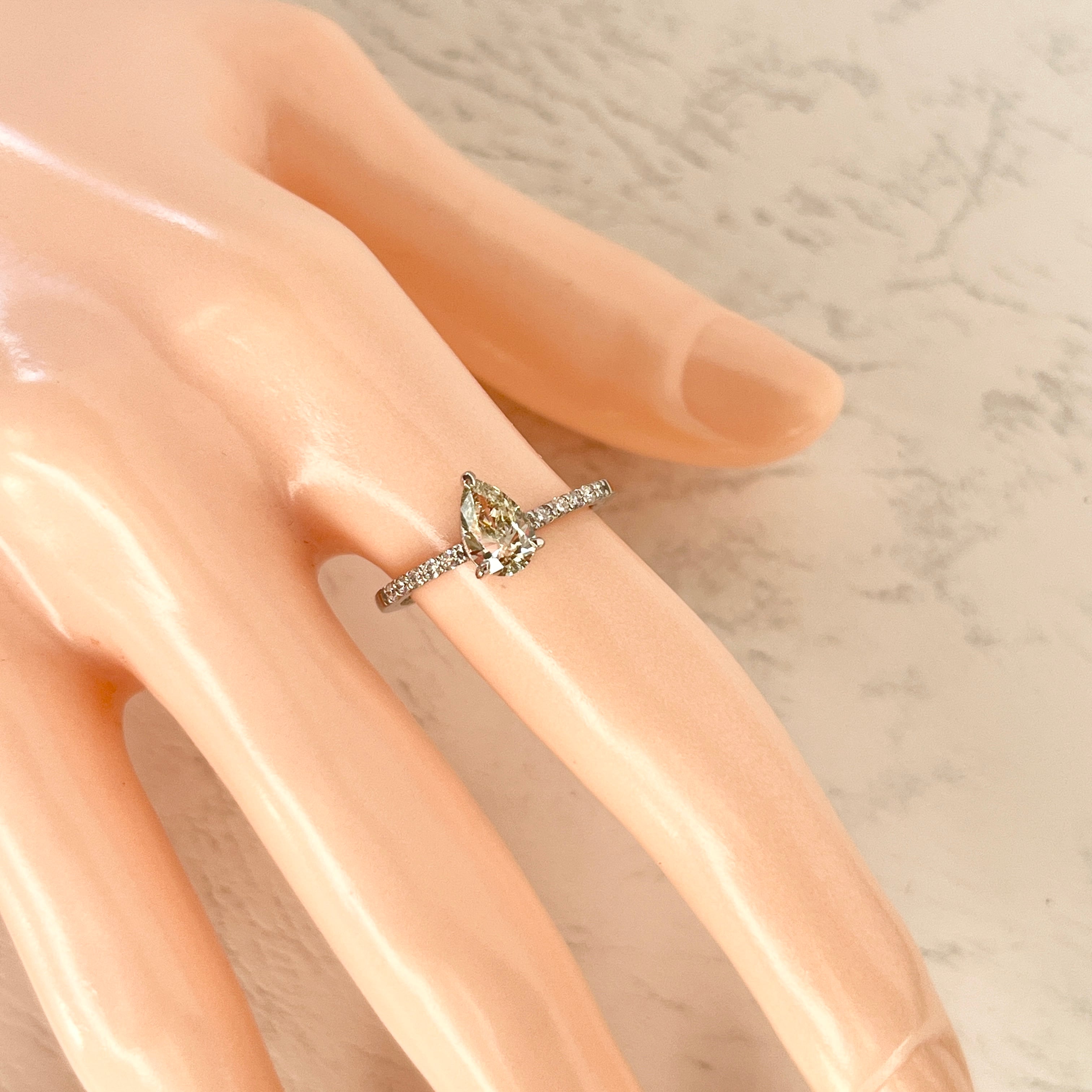 天然ダイヤモンドリング/0.603ct/プラチナ/イエローダイヤ