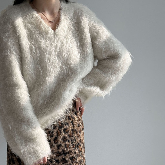 shaggy v-neck knit　J00397