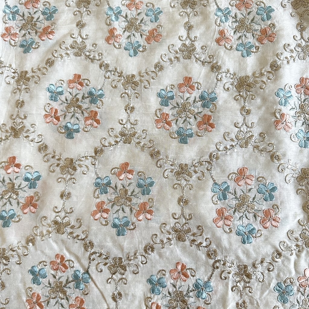 インド刺繍生地 クローバー 7026