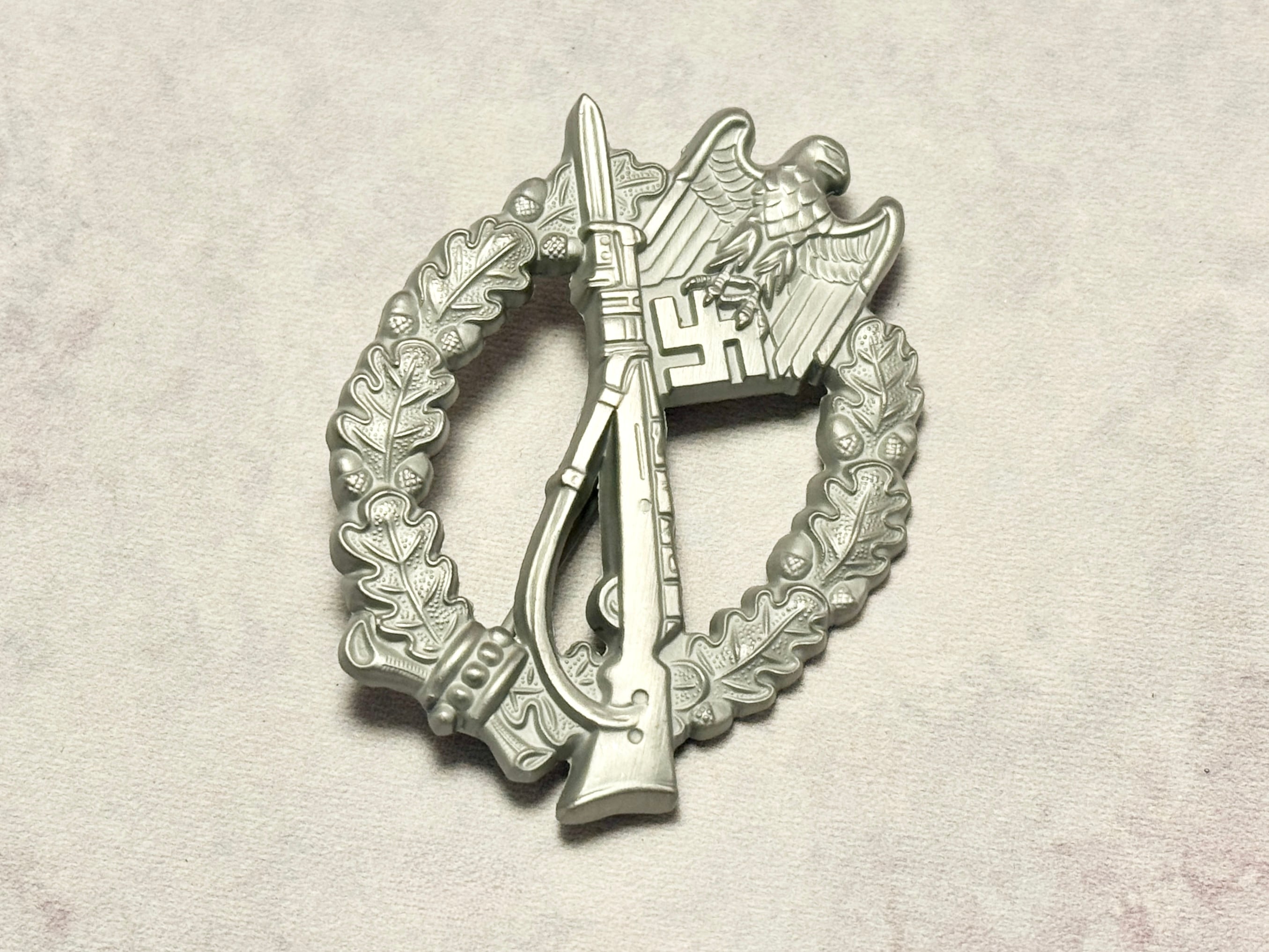 徽章 | INSIGNIA | アイヘンバウム ミリタリア｜WWIIドイツ軍装品・リ