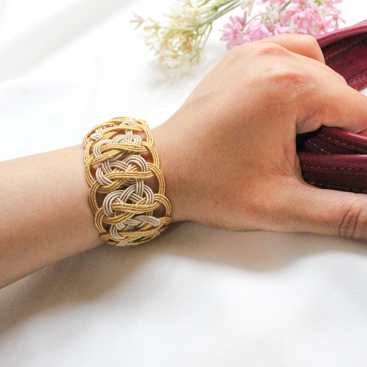 リバーシブル水引バングル ベージュ＆ゴールド | 紙単衣 - kamihitoe