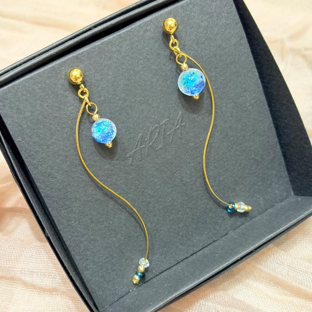 【ホタルガラス】ロングピアス　BOX付　(A40-124)③.④