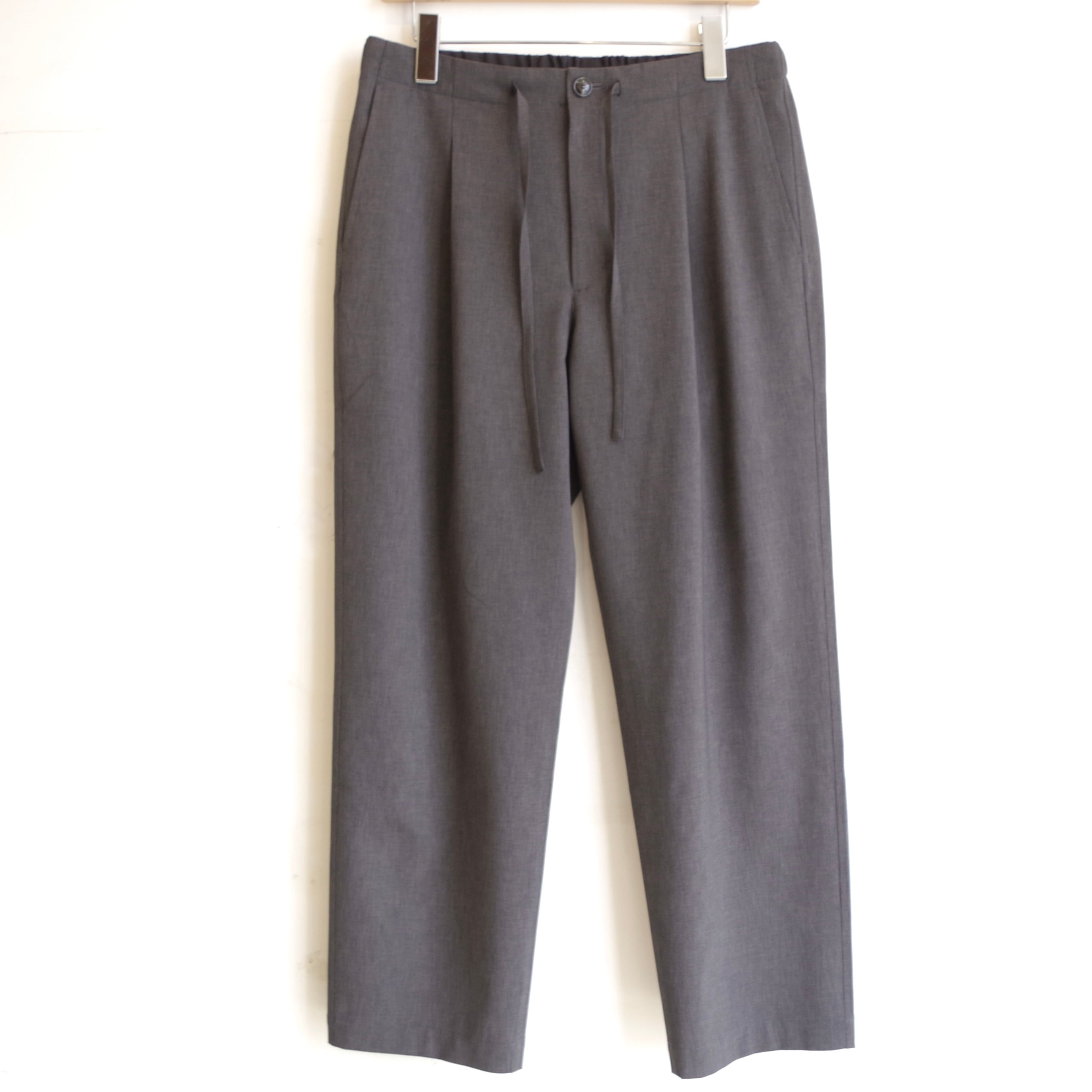 comm.arch. コムアーチ Poly Ramieトロピカルウールパンツ comm.arch. Poly Ramie Tropical Wool Pants | 1F Store