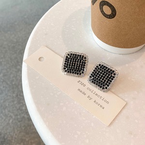 ‎ドリルライト ブロック ピアス  シンプル 大人 上品 おしゃれ お洒落 かっこいい エキゾチック レディース 通学 デート お出かけ イベント 旅行 スタイル 高見え 格上げ プレゼント ギフト 新作 オールシーズン 謝恩会 結婚式 二次会 披露宴