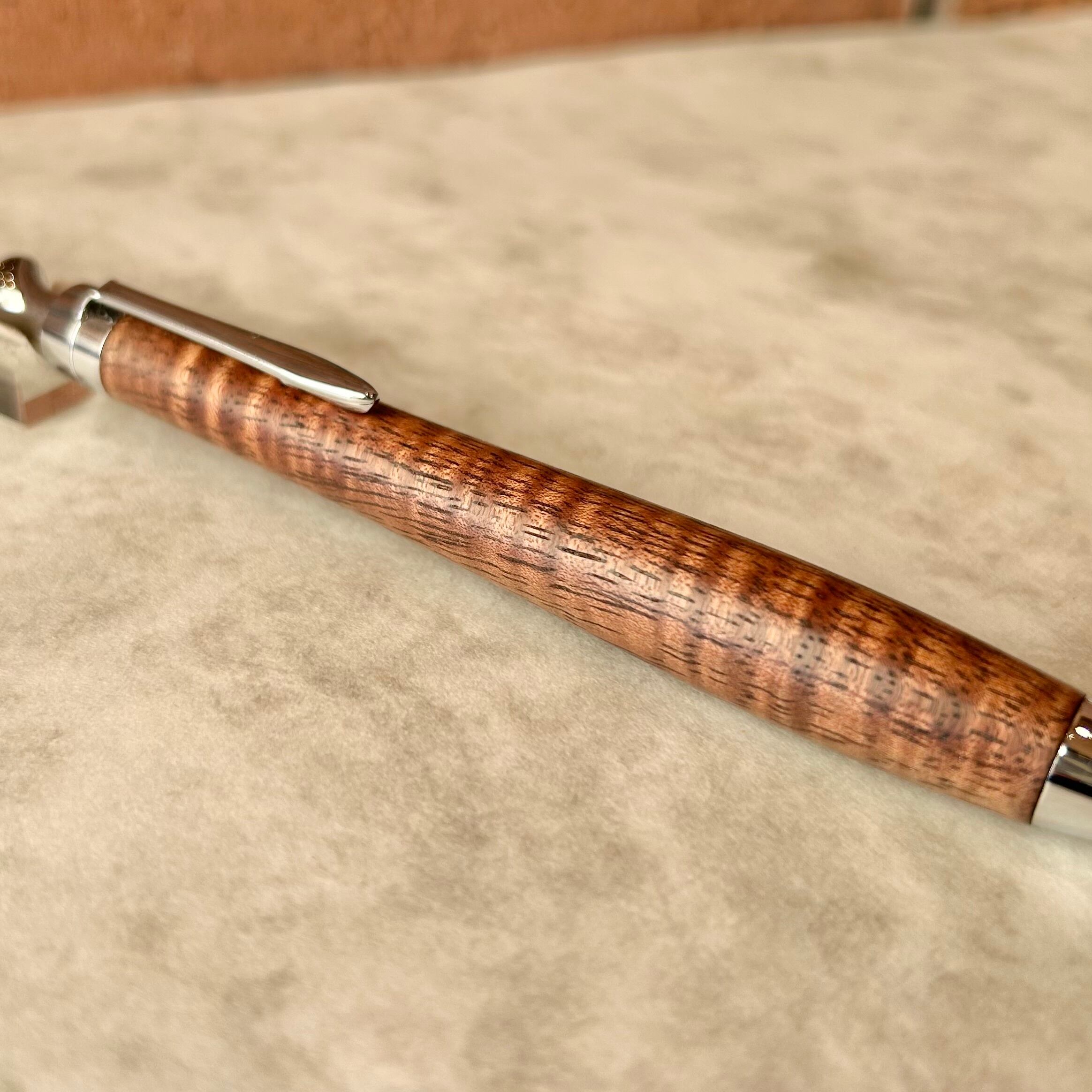 こぶた工房【ハワイアンコア 極上杢】 ボールペン換装可 | ペンネジューク