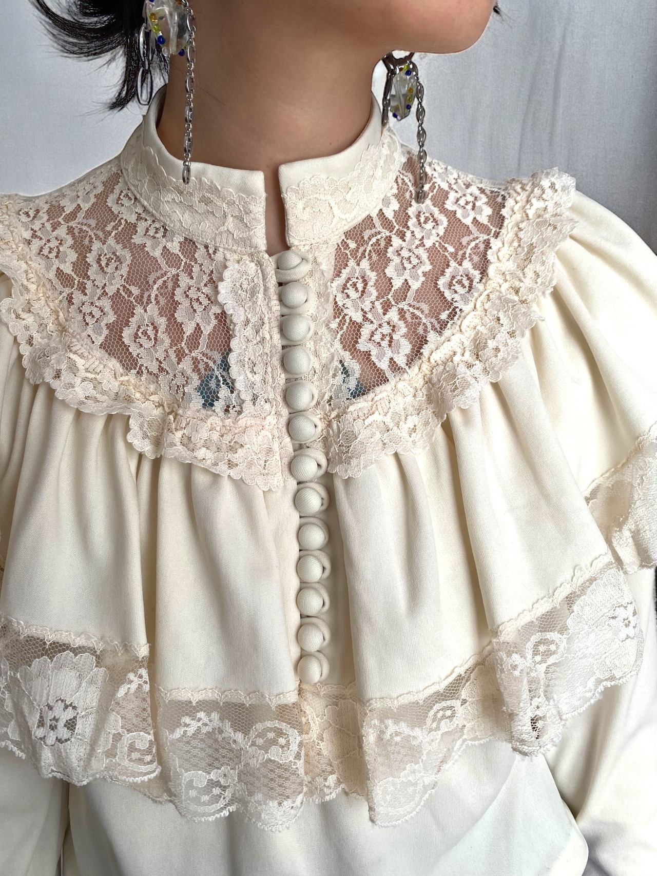 80’s Shoulder conscious Frills blouse