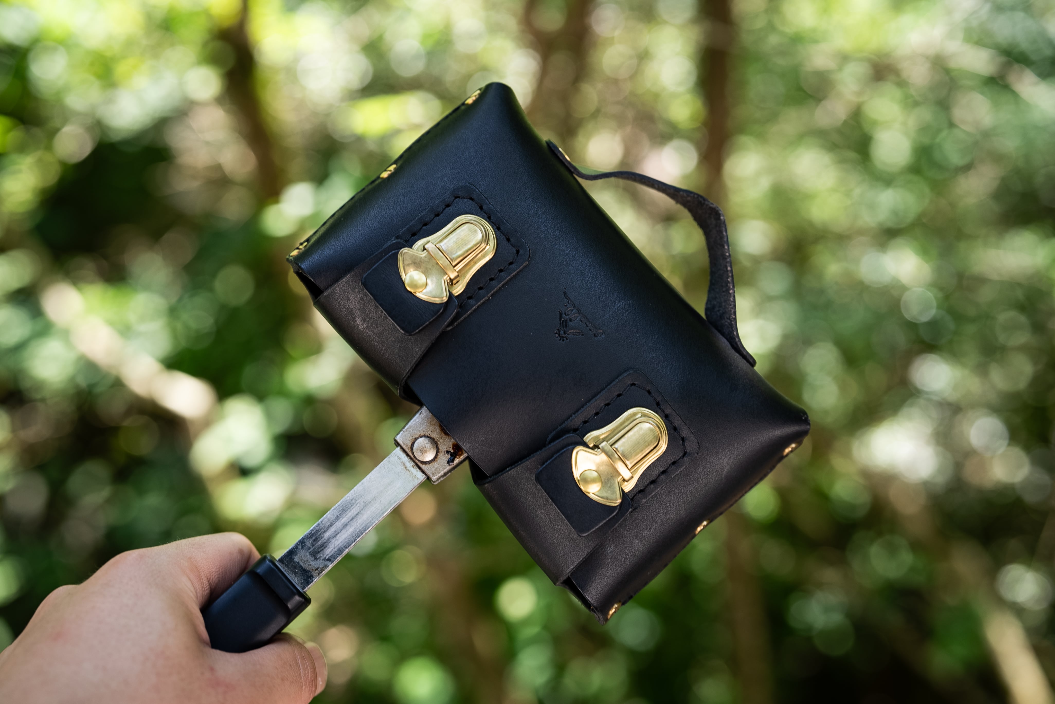 4w1hホットサンドソロ 専用レザーケース ブラック | gemelli（ジェメリ）