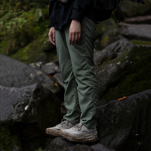 【RIDGE MOUNTAIN GEAR】気負わず履けて、どこへでも歩いていけるパンツ『Basic Hike Pants』