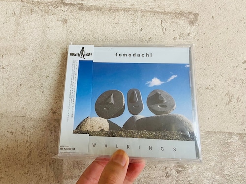 （初回入荷分のみサイン入り）Walkings / tomodachi