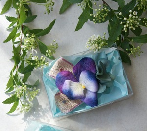 花標本・ビオラ（バイオレット）と紫陽花コサージュ&ヘアクリップ