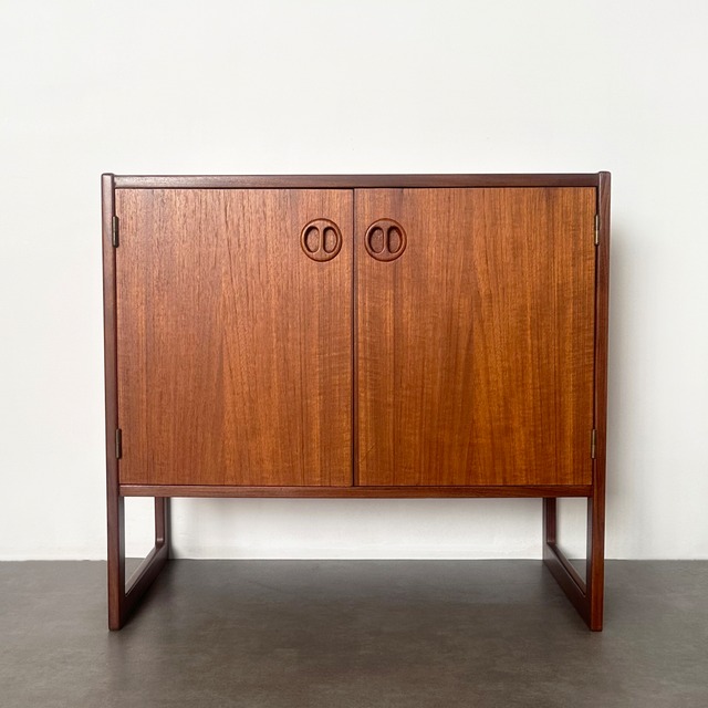 Small cabinet ”Domino” by Arne Wahl Iversen for IKEA / CS181