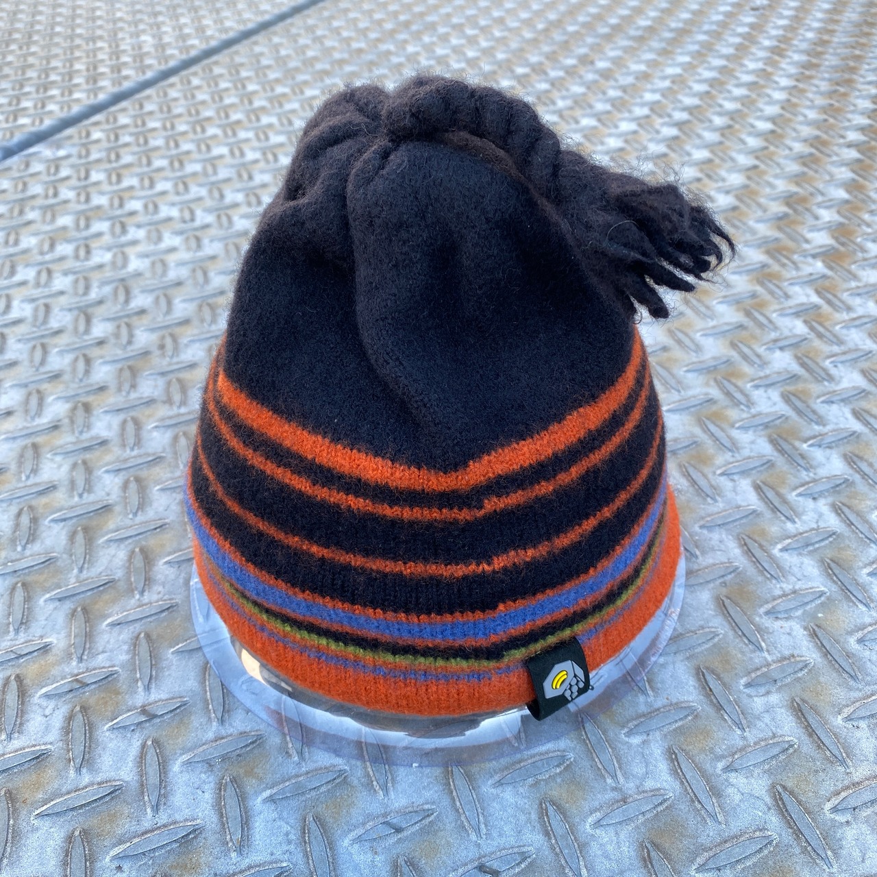 MOUNTAIN HARDWEAR MULTI BORDER BEANIE - BLACK / ORANGE