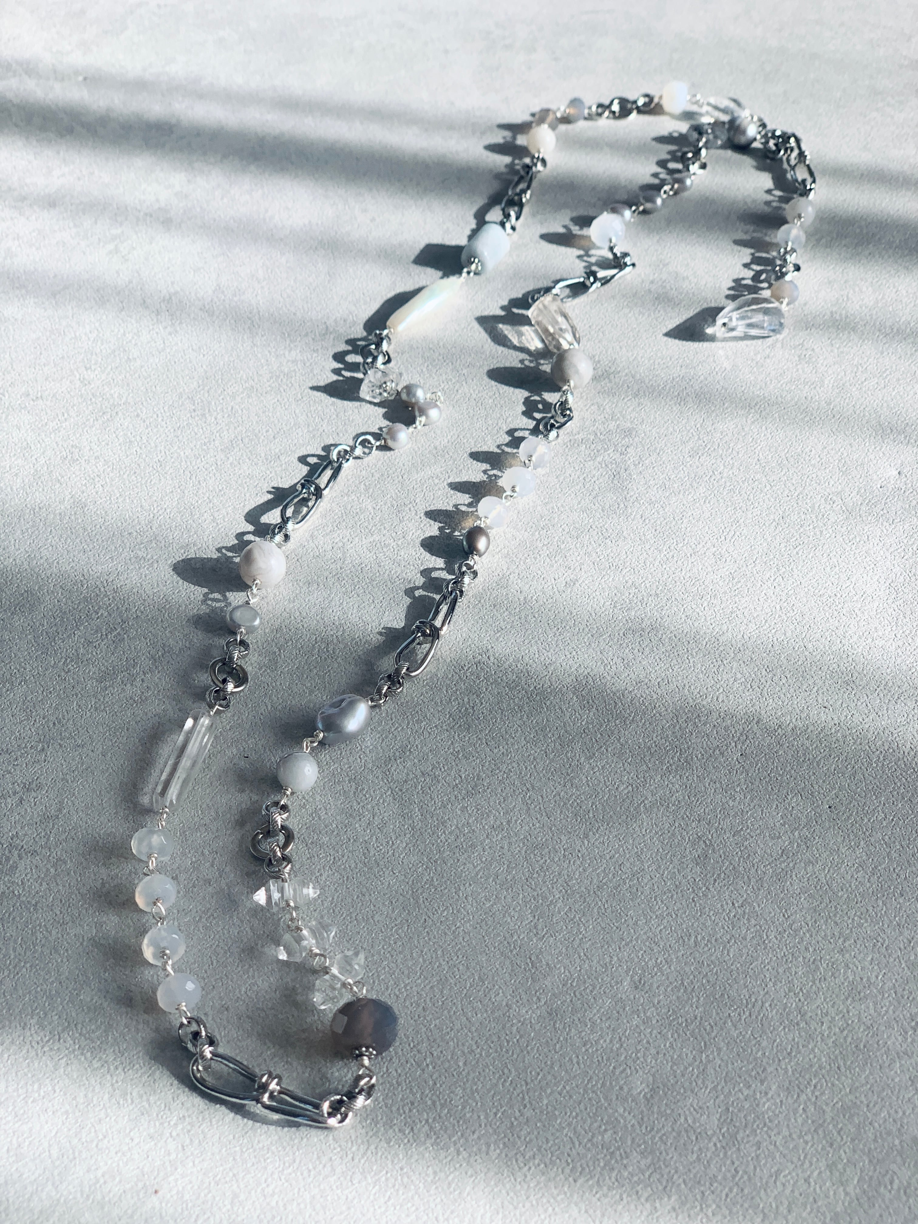 thawing long necklace