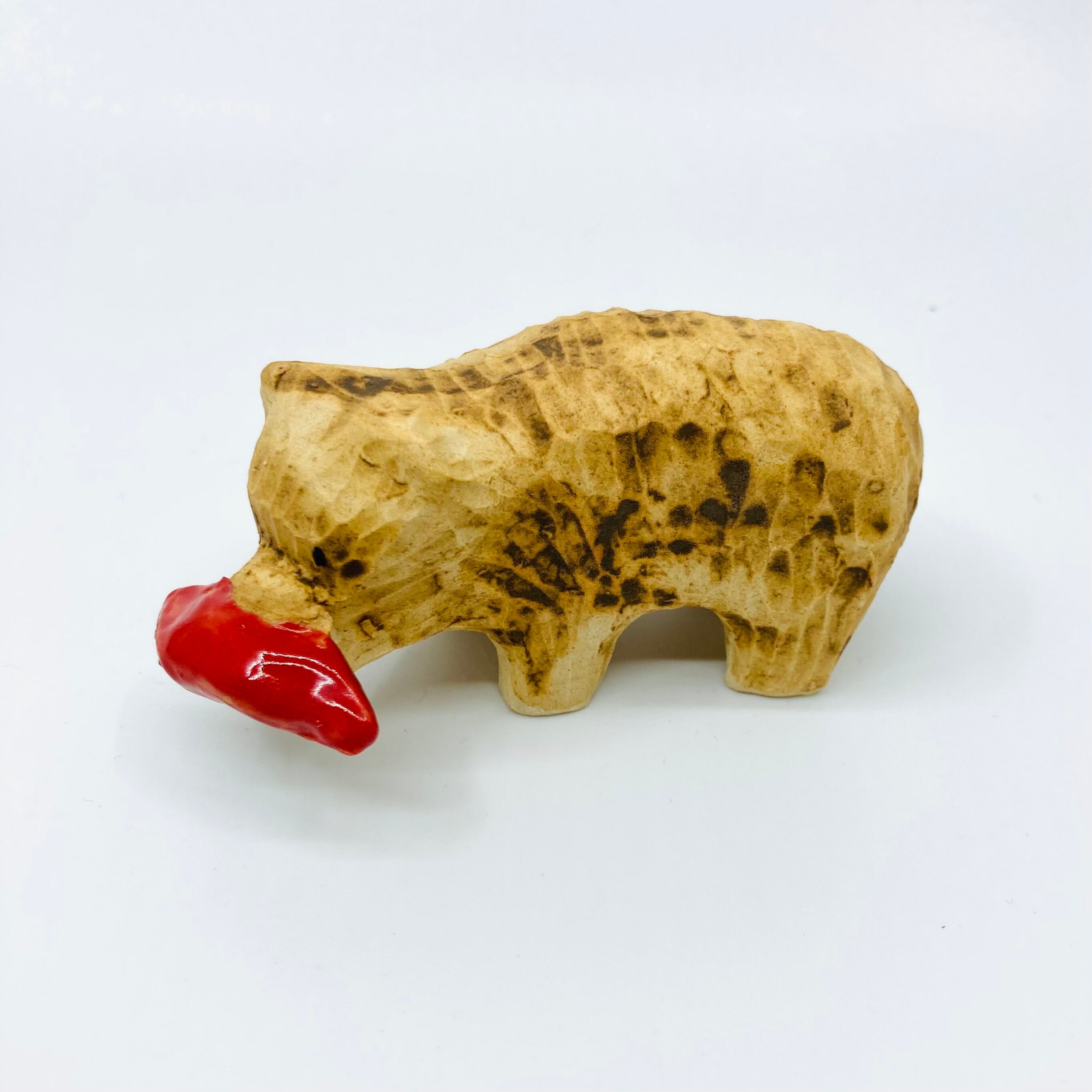 木彫り熊（おすし）の置き物 / すずきたまみ / 陶芸作品