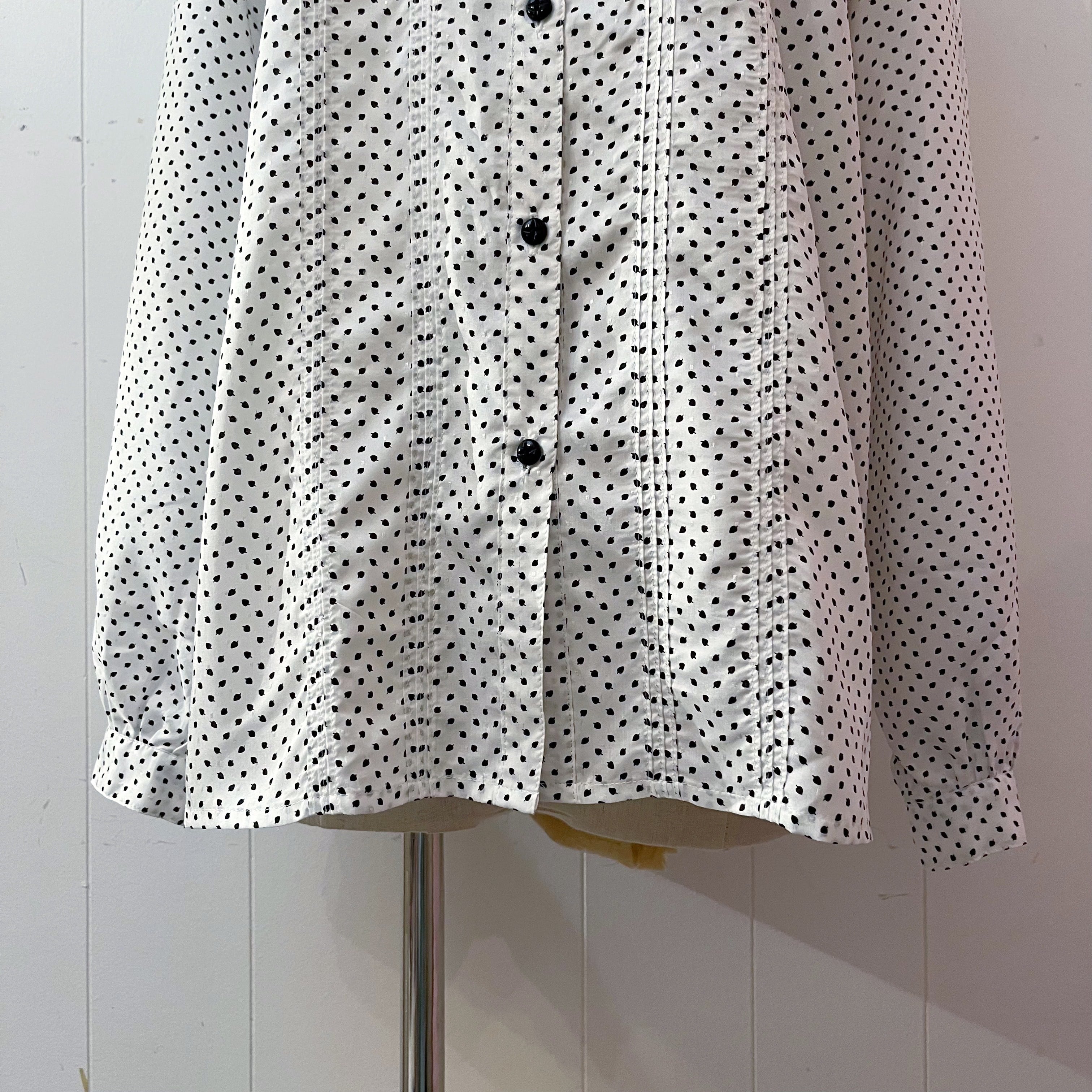 black dot stand collar blouse