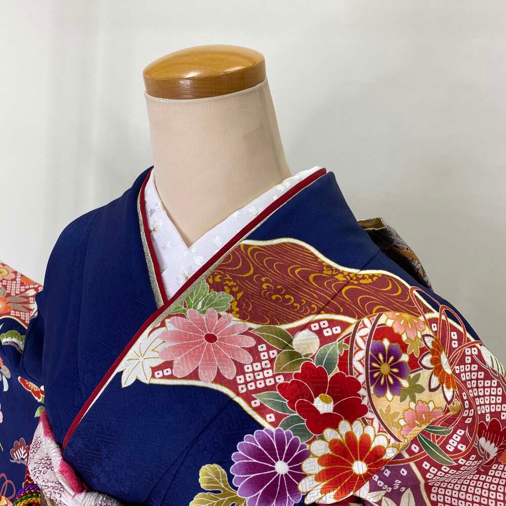 美品きぬたや 総絞り 振袖 袋帯 襦袢 帯揚げ 帯締め 重ね衿 6点