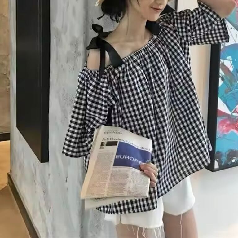 ギンガムチェックオフショルブラウス