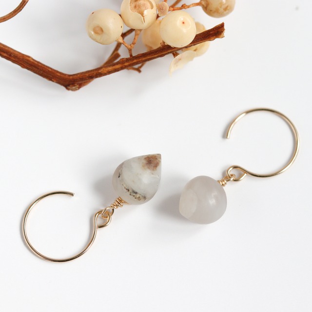 日本の伝統色を纏う｜タイガーアイの和モダンなロングフックピアス｜14kgf